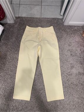 Old Navy Pale Yellow Straight-Leg Pixie pants NWOT
